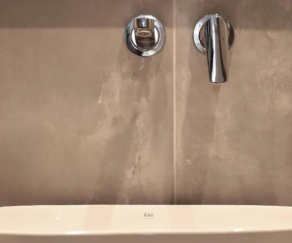 Deluxe Andreas Апартаменты Лименария