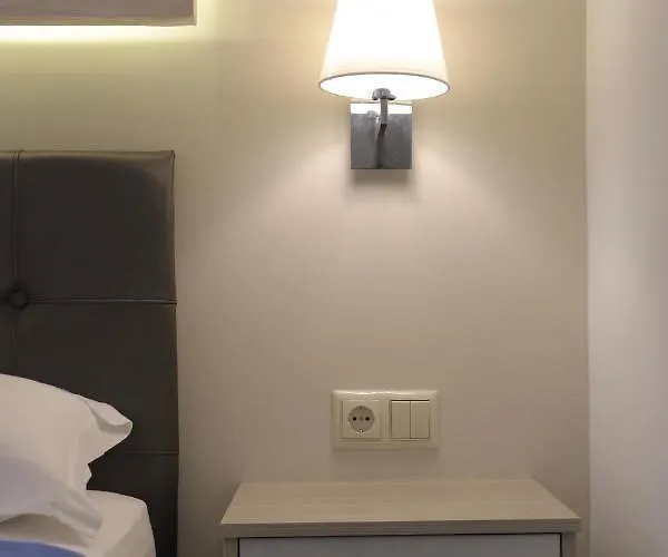 Deluxe Andreas * לימנריה